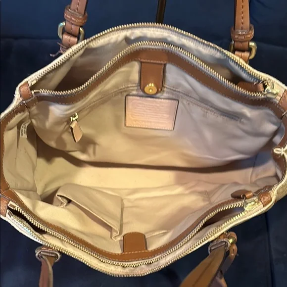 Coach Beige and Brown Signature Shoulder Bag - Picture 5 of 8